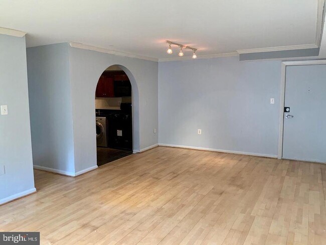 Building Photo - 3109 Naylor Rd SE