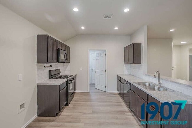 Building Photo - Modern & Spacious 3-Bedroom Home in Newcastle - Move In Now & Get 50% Off Your First & Second Mon...