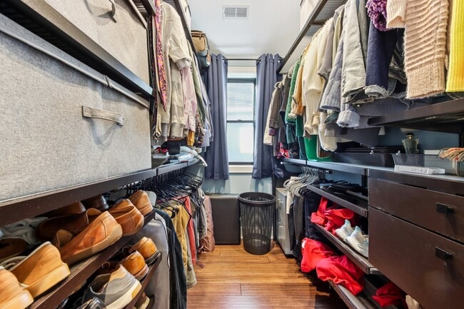 Building Photo - 1717 N Hudson Ave