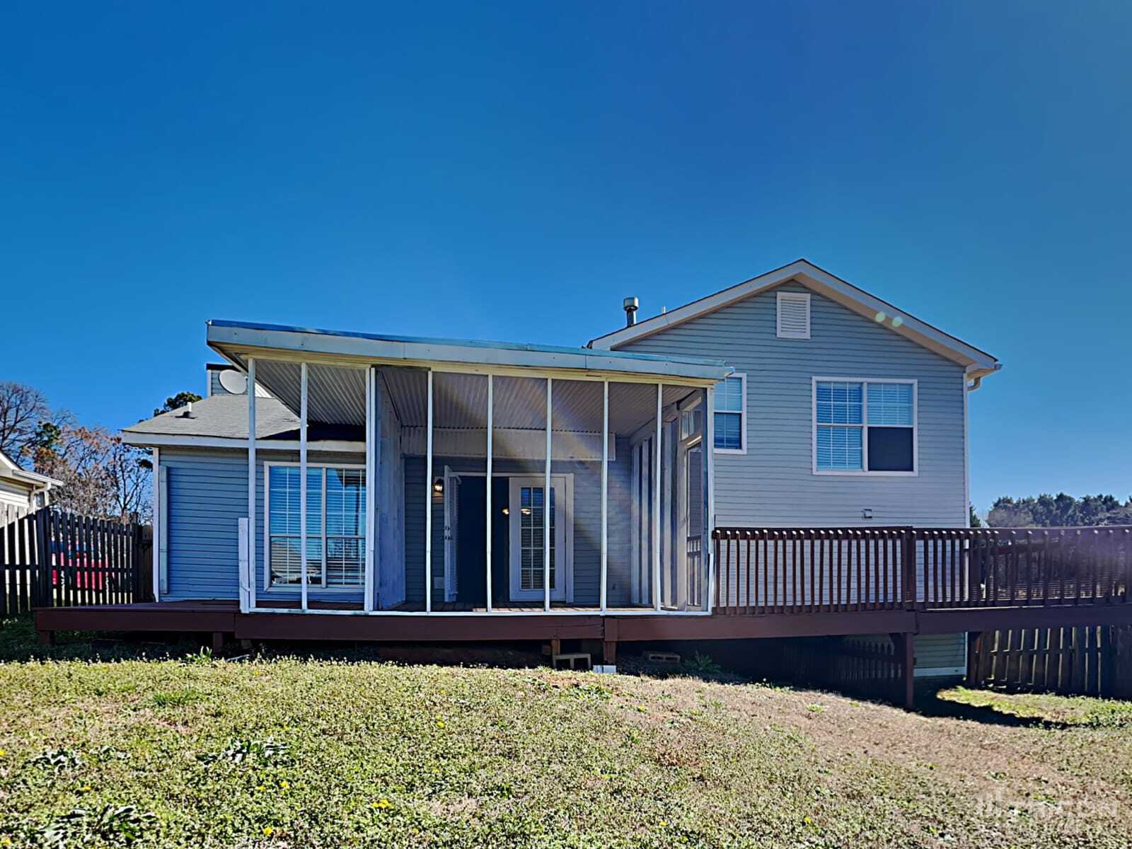 Building Photo - 153 Lake Terrace