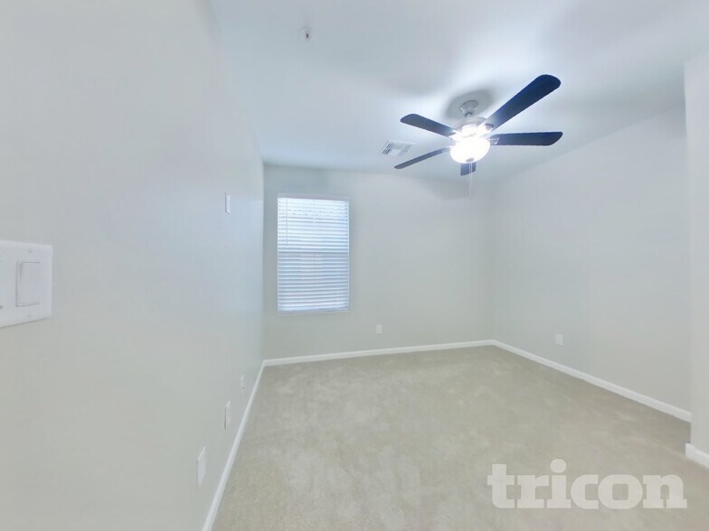 Building Photo - 12586 W Steed Ridge