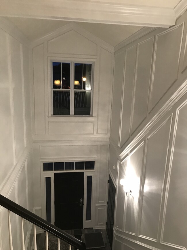 Building Photo - 147 Rock Ledge Ct
