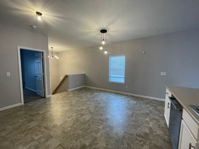 Building Photo - Three Bedroom Home in Kalamazoo