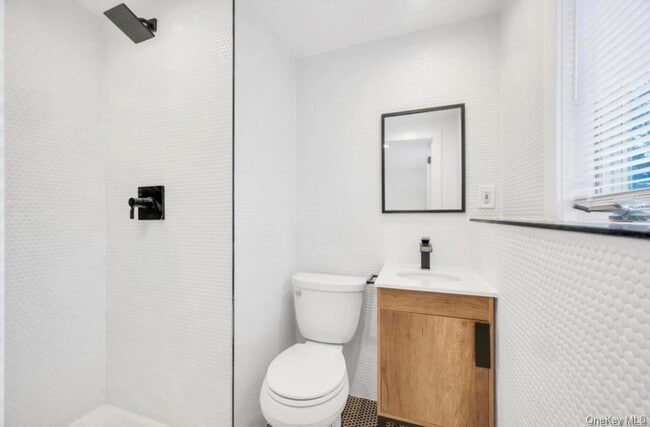 Building Photo - 29 Dillon Dr