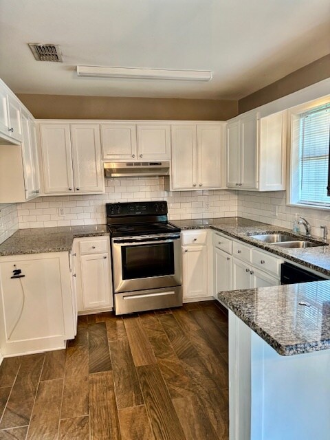 kitchen - 118 Susan St