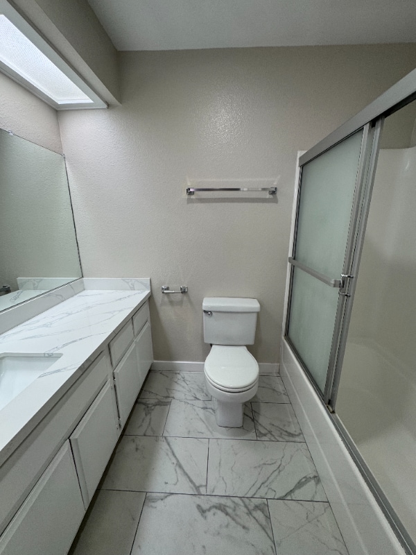 Building Photo - 544 E Tujunga Ave