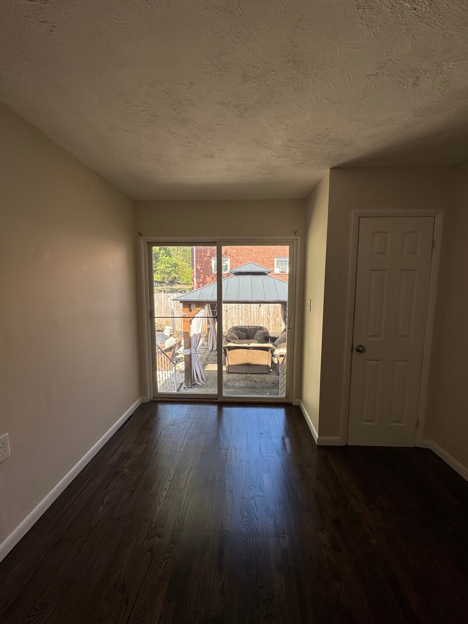 Building Photo - 4941 Kelsch Ln