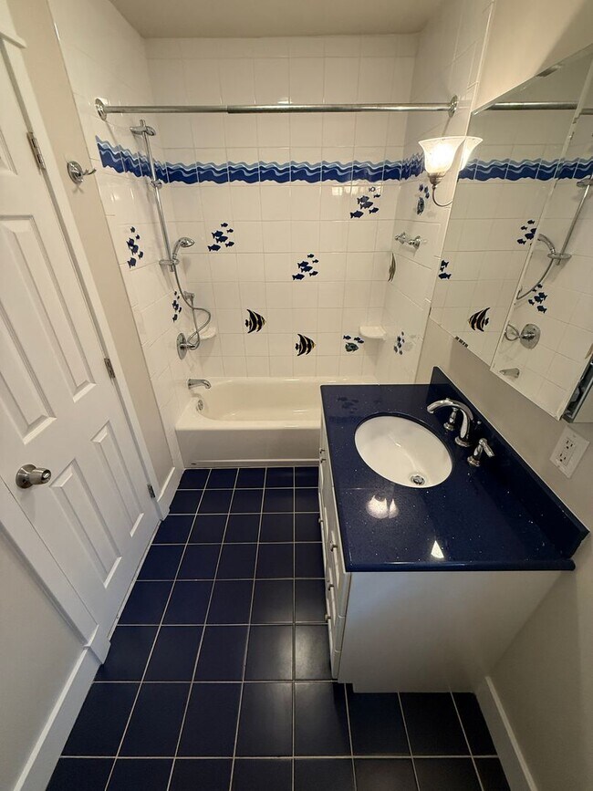 Building Photo - Renovated 4 Bed, 2.5 Bath in Wyngate WITH ...