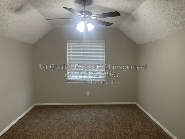 Building Photo - 1516 Oakridge Ct W