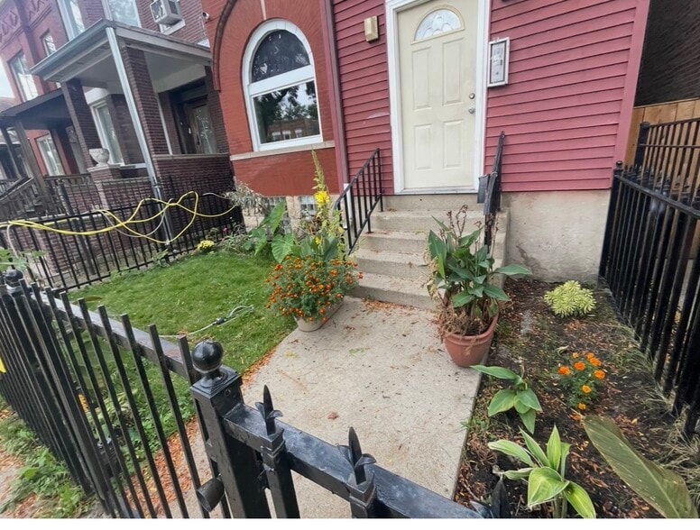 Building Photo - 6326 S Saint Lawrence Ave