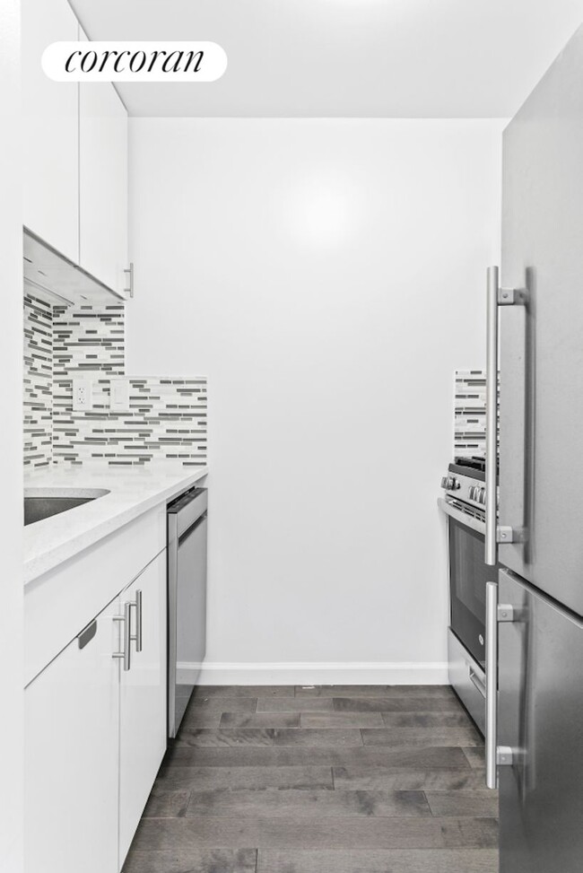 Building Photo - 393 W 49th St