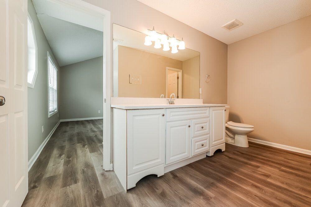 Building Photo - 6612 Chestnut Oaks Ridge