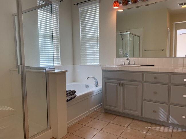 Building Photo - 20863 Grapevine Dr