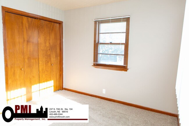 Building Photo - 1730 S 17th St