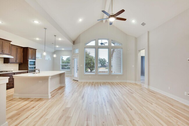 Building Photo - 48 Rancho Trail
