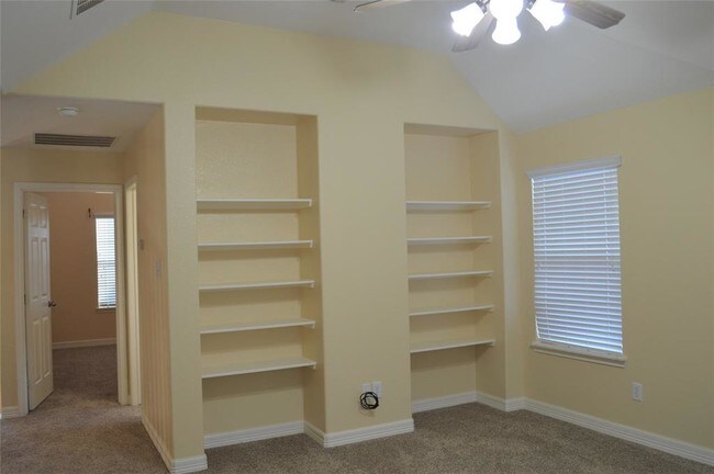 Building Photo - 6210 Marble Hollow Ln