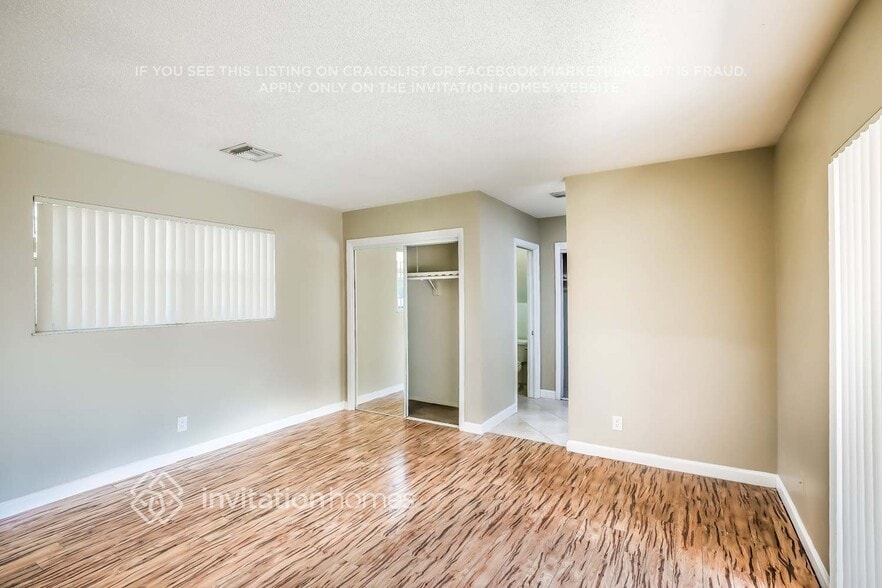 Building Photo - 1810 N 47th Ave