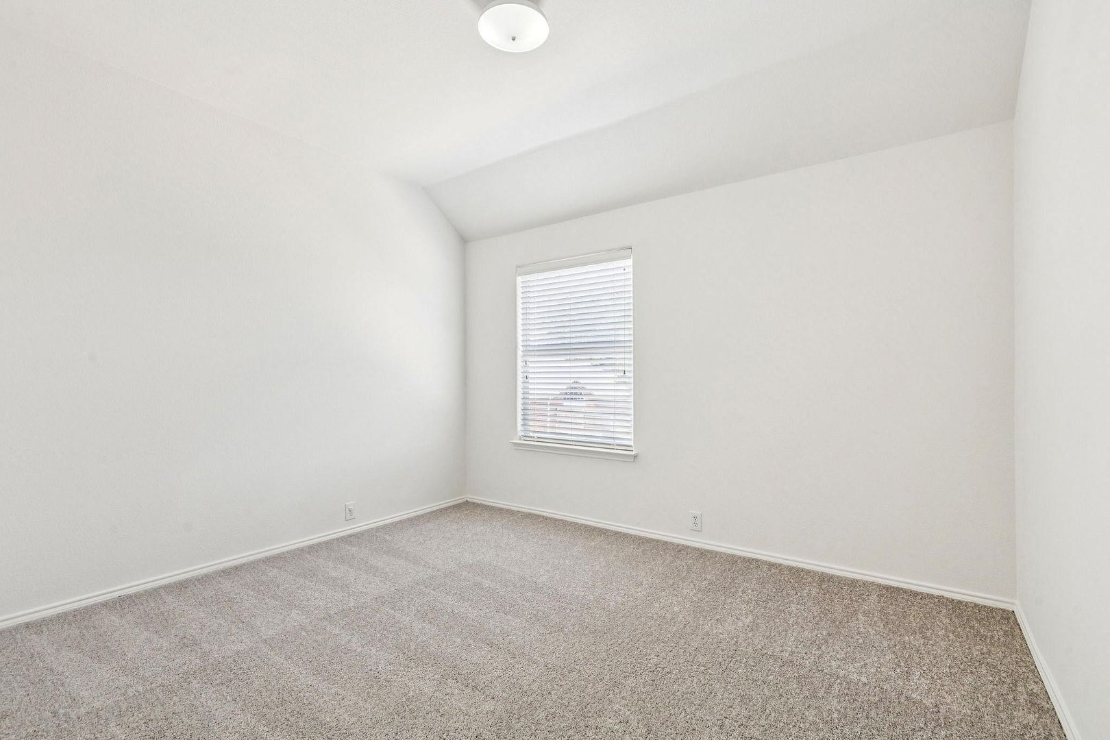 Building Photo - 6439 Chester Dr