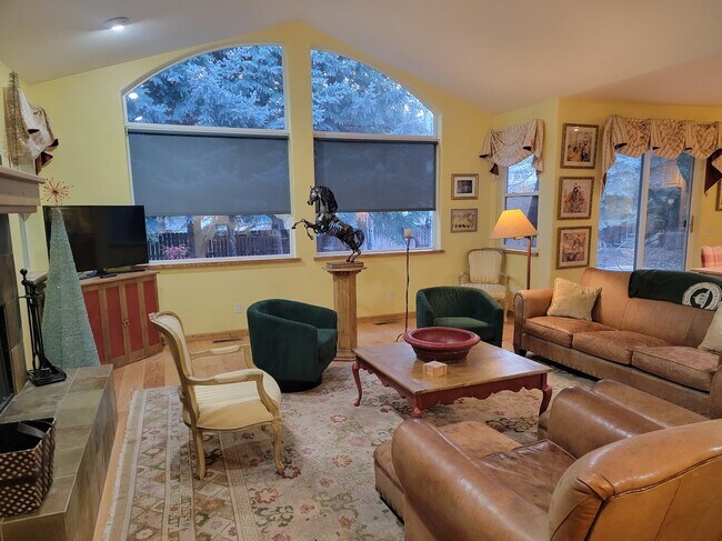 Building Photo - 1611 Heroic Rd