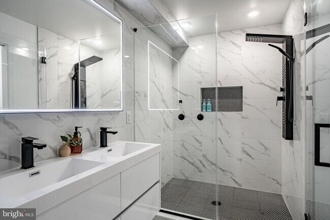 Building Photo - Hagert Street Estates