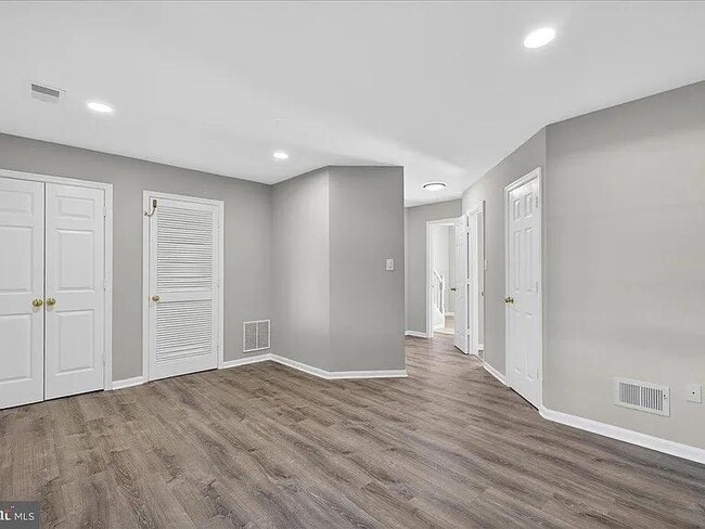 Building Photo - 22989 Whitehall Terrace