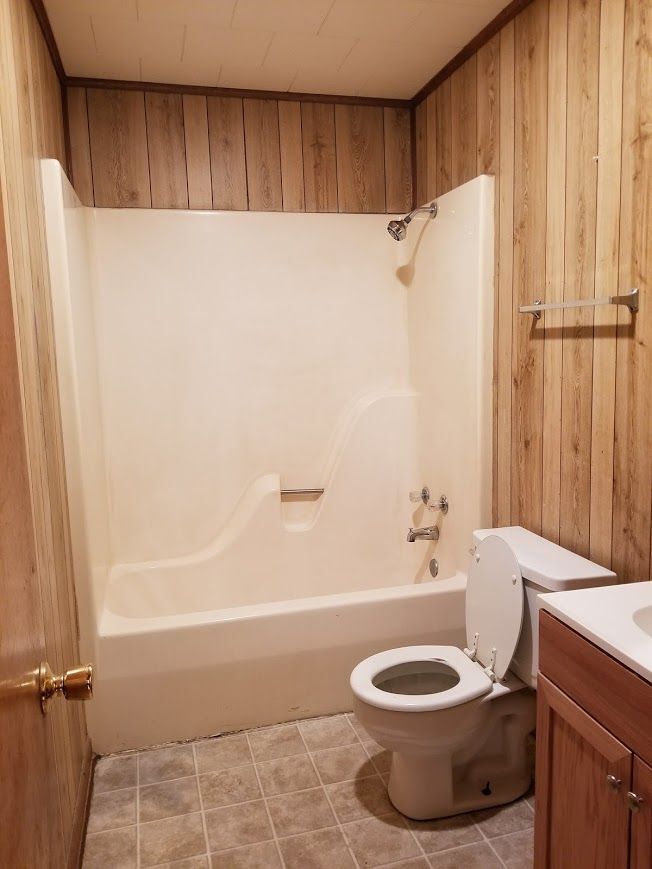 Bath - 200 Coles St
