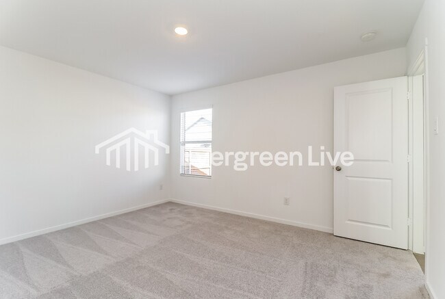 Building Photo - 216 Sycamore Pl