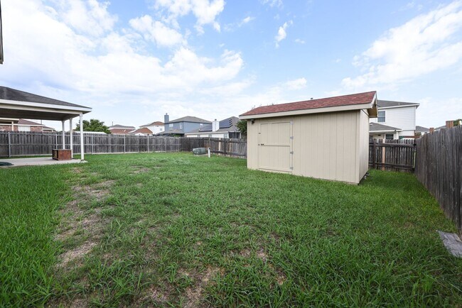 Building Photo - Elegant 4BR/3BA Home with Fireplace, Bonus Room and Open Layout!