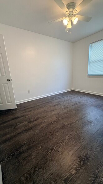 Building Photo - 1735 Gales Pl NE
