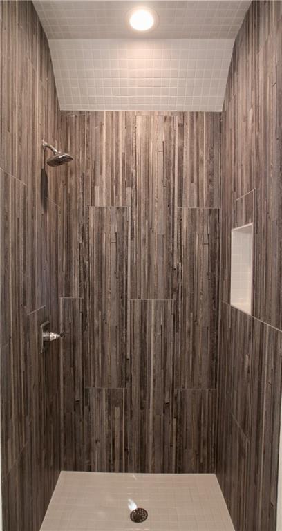 Building Photo - 705 Harris Ave