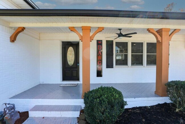 Building Photo - 6157 Orville Dr