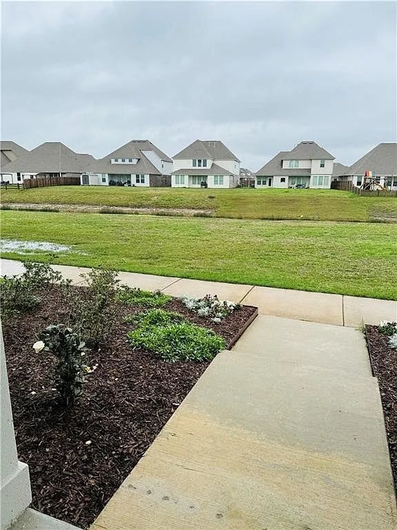 Building Photo - 112 Oak Landing Ln