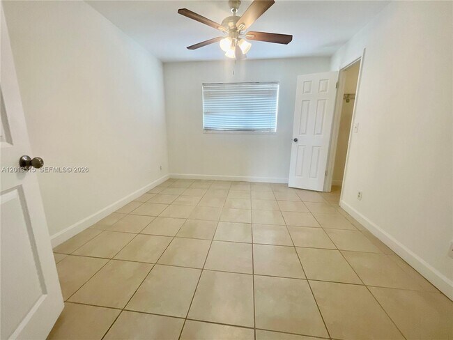 Building Photo - 4044 NW 87th Ave