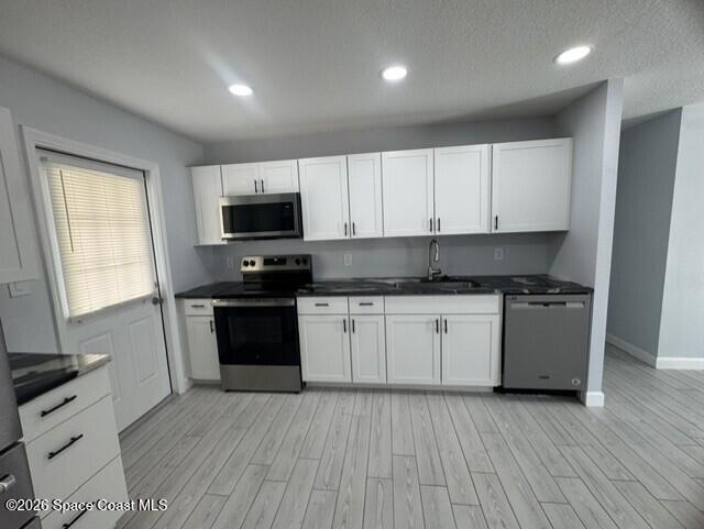Building Photo - 2137 Canterbury Ln