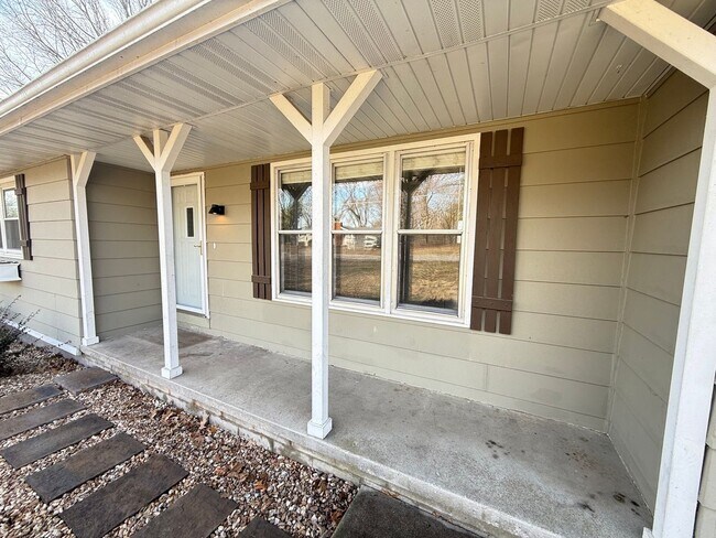Building Photo - 3 Bed 1 Bath Ozark, MO