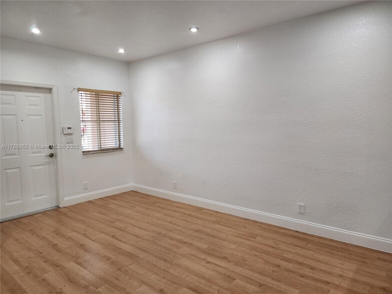 Building Photo - 11392 NW 34th Pl