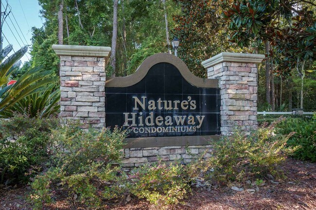 Building Photo - Spacious 2BR/2BA Condo – First Floor, Gate...