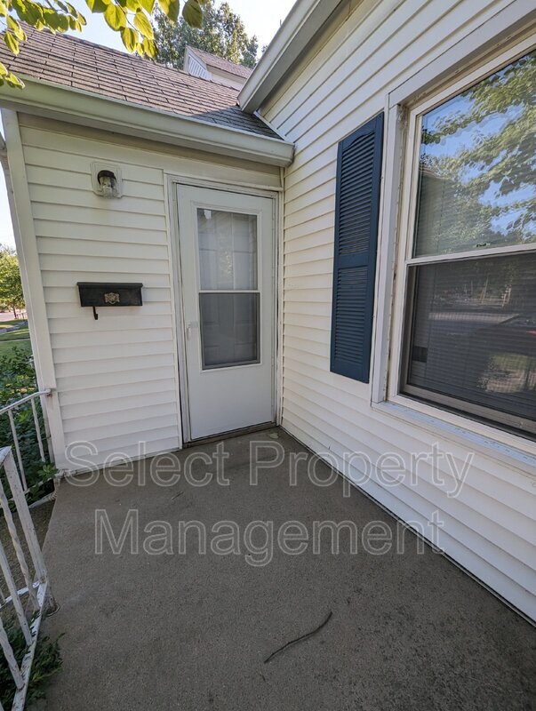 Building Photo - 1226 Elmwood Ave