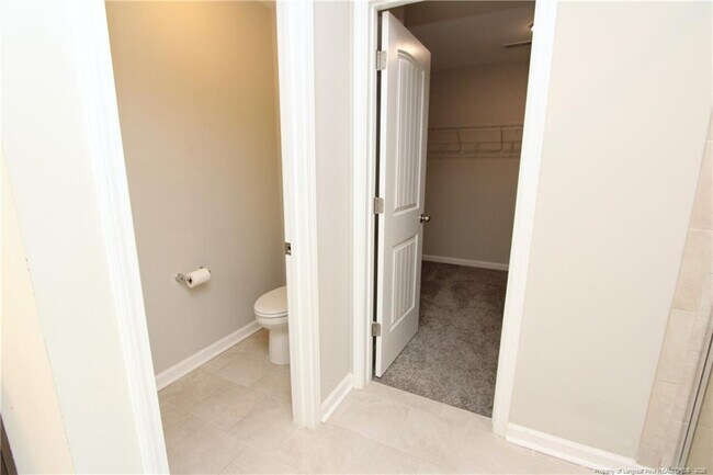 Building Photo - 1043 Myers Point Dr