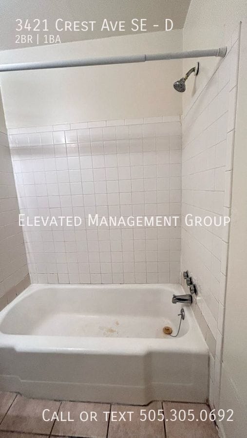 Building Photo - 3421 Crest Ave SE