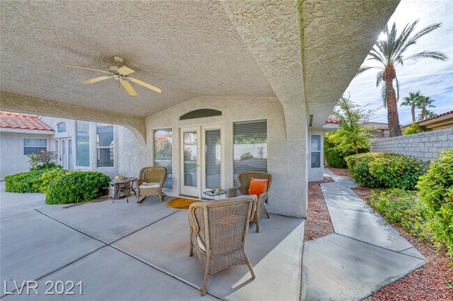 Building Photo - 2229 Fiero Dr