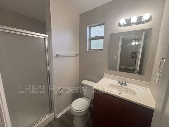 Building Photo - 314 Nanette Dr