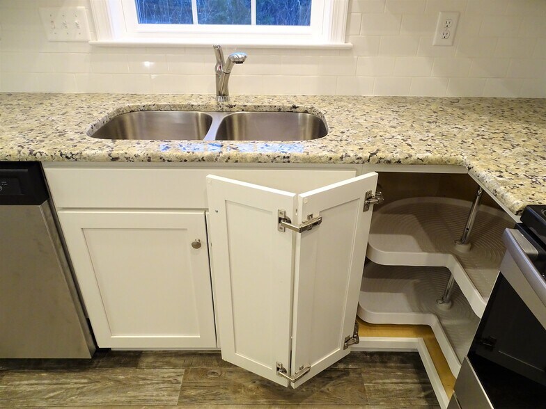 Building Photo - 207 Abbey Ln