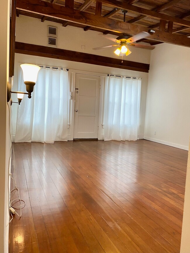 Building Photo - 2707 Strongs Dr