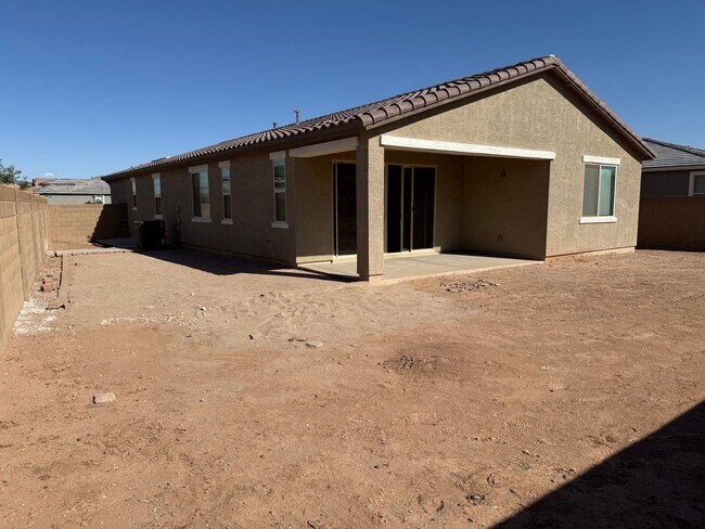 Building Photo - 1673 N St Francis Pl