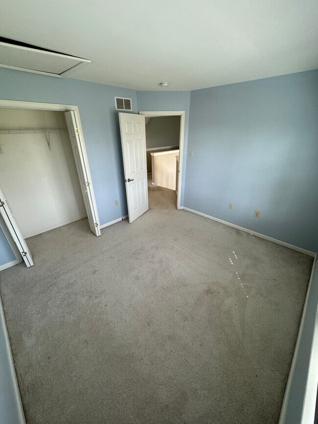 Building Photo - PARKLAND SCHOOLS- FOUR BEDROOM HOUSE compl...