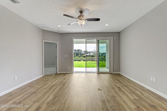 Building Photo - 278 Holly Forest Dr