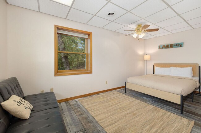 Building Photo - 814 County Rd 1524