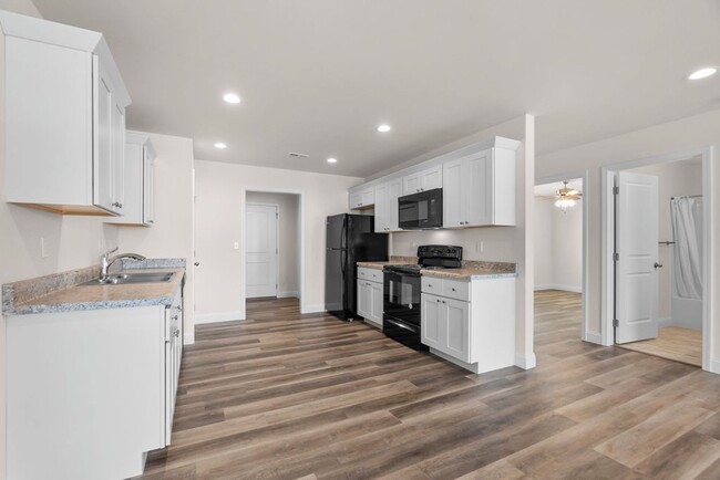 Building Photo - Highland Point Dr 849/851