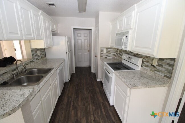 Building Photo - 4306 Lori Dr